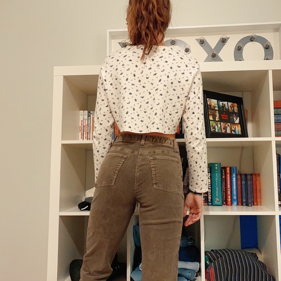 VINTAGE FLORAL LONG SLEEVE - Picture 3 of 5